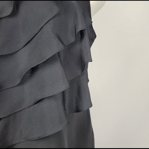 Cascading ruffles sleeveless blouse - Picture 2 of 6